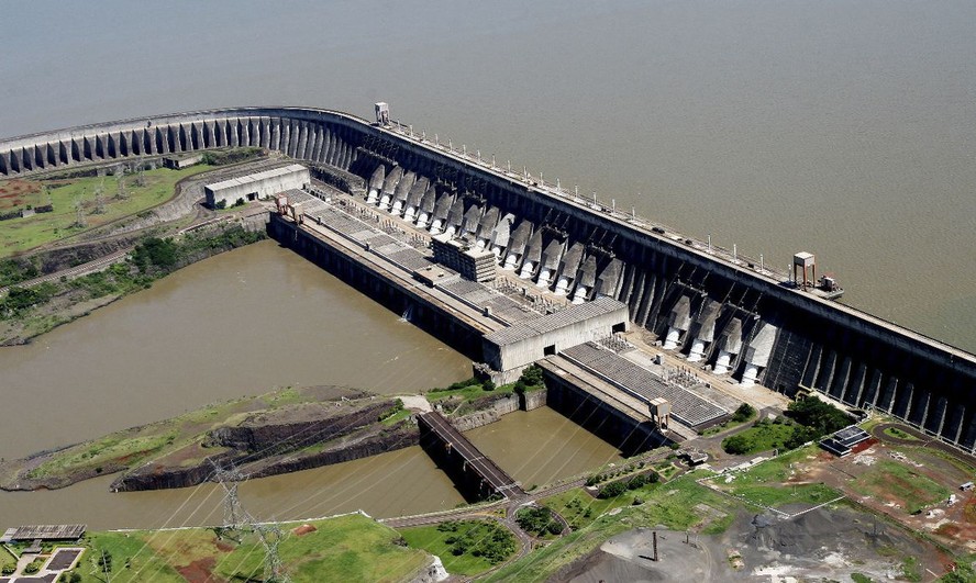 Usina hidrelétrica de Itaipu: atividade econômica 'eletricidade e gás' foi a que mais contribuiu para o volume total de retirada.