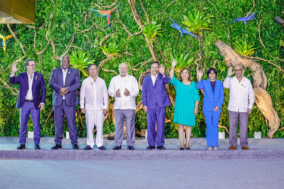 Presidentes dos oito países reunidos na Cúpula da Amazônia — Foto: Divulgação SECOM/Presidência