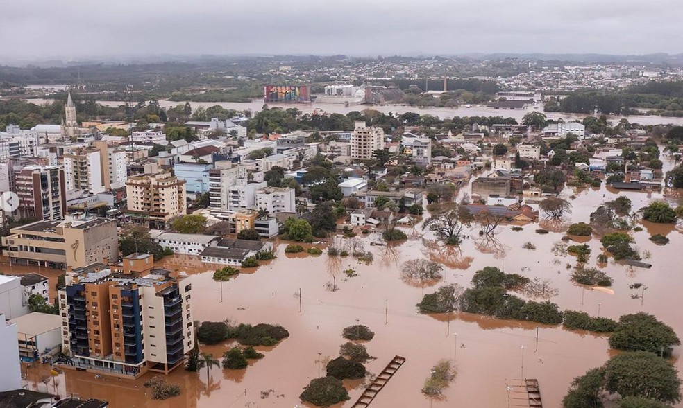 Efeito do ciclone em Lajeado, no Rio Grande do Sul — Foto: Marcelo Caumors / Instagram