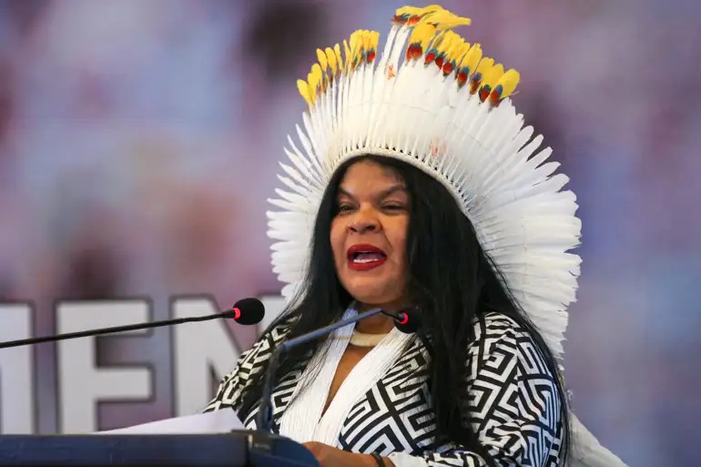A líder indígena Sônia Guajajara, que comanda o Ministério dos Povos Indígenas. — Foto: Fabio Rodrigues-Pozzebom/ Agência Brasil