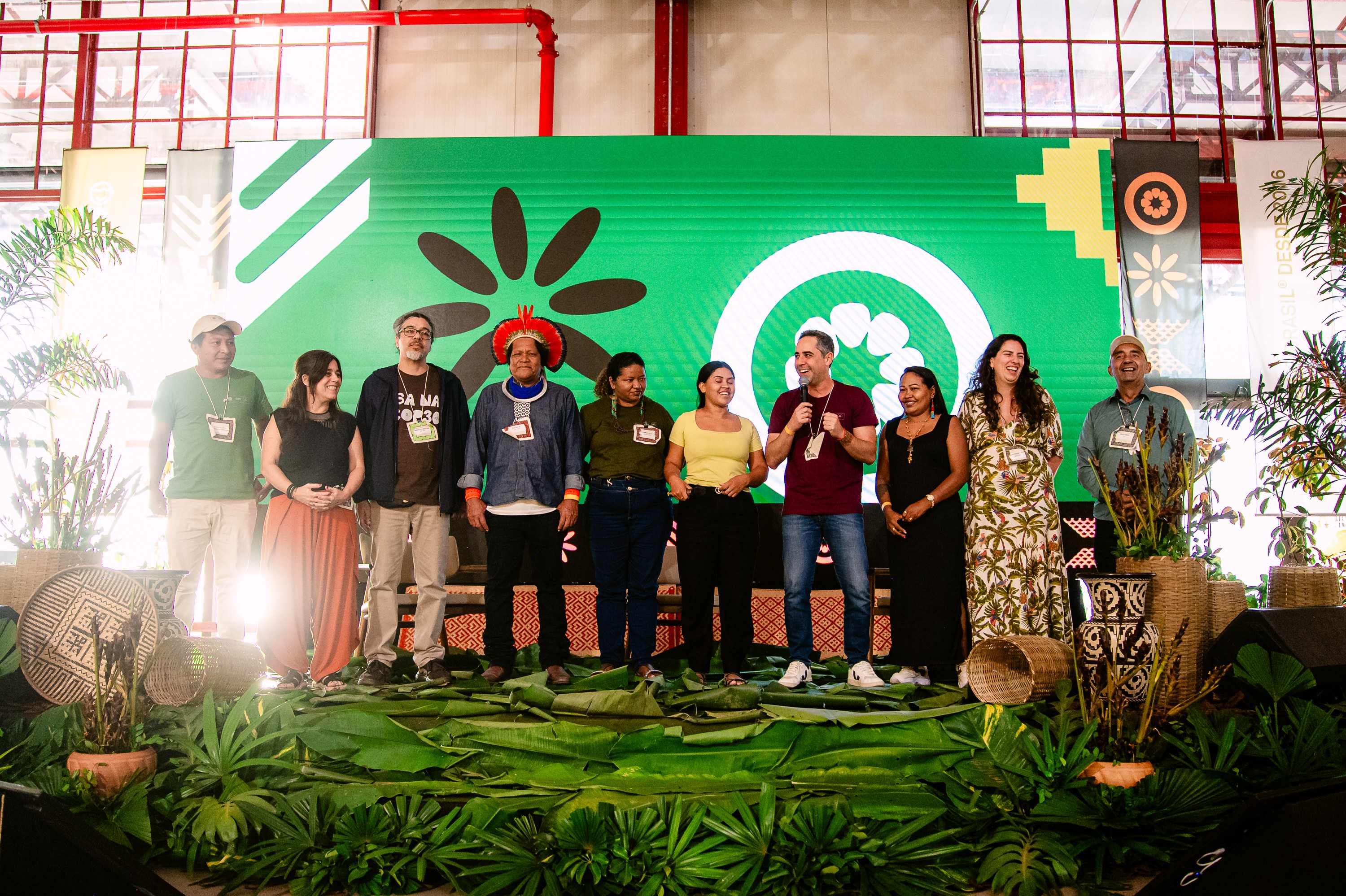 Capa fotográfica da fonte da Terra Adentro: Origens Brasil completa dez anos entre avanços e desafios para dar escala à sociobioeconomia