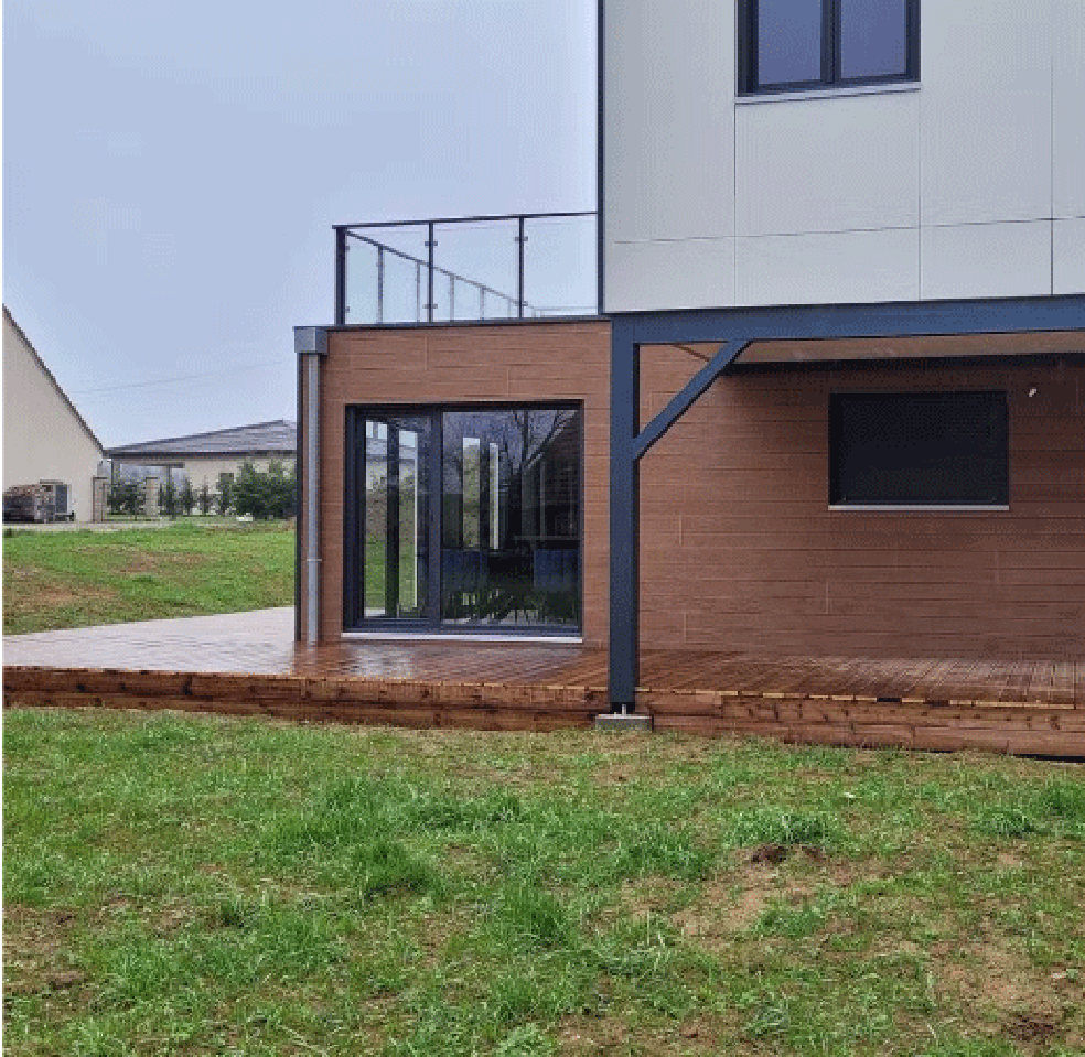 O material principal que compõem as residências é a madeira. — Foto: Reprodução/Instagram @hophouse_habitatmodulairebois