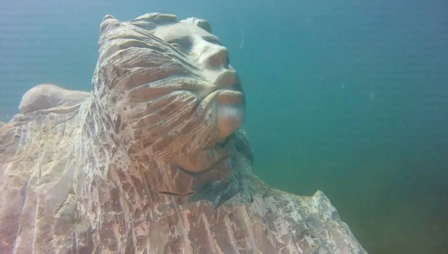 Paolo Fanciulli, pescador ativista, criou um museu subaquático na Itália.