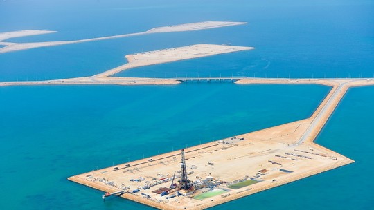 Exportadores de petróleo decidem manter nível de produção -- mas Arábia Saudita tentará elevar preço