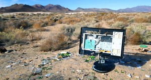 Sucata pós-moderna: como o mundo (não) cuida do seu lixo eletrônico e como pode melhorar