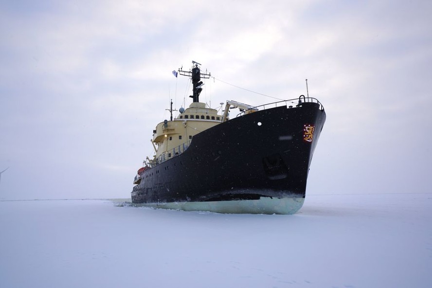 No Ártico, cientistas descobrem bactérias marinhas capaz de biodegradar petróleo e diesel