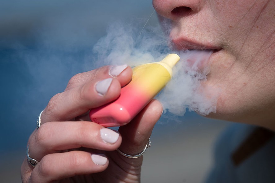 Nos Estados Unidos, são jogados no lixo 5,7 vapes a cada segundo