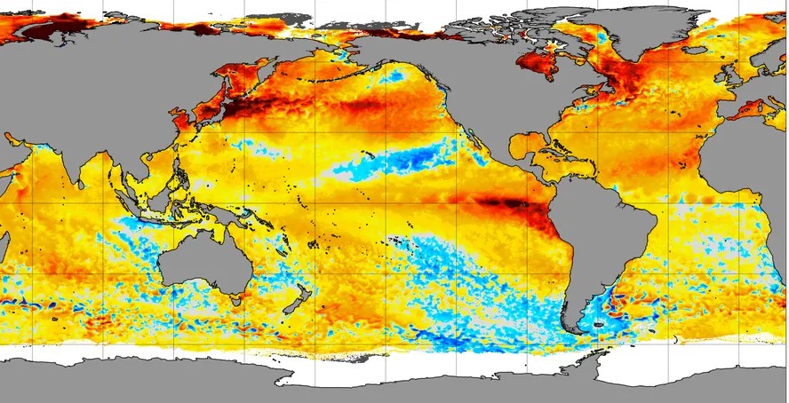 Mapa tomado por satélite mostra pluma de alta em temperatura ocêanica saindo na costa do Peru, que caracteriza o El Niño de 2023.