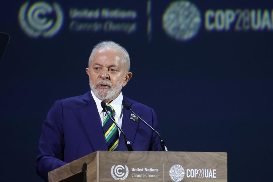 Durante discurso, Lula afirmou que gastos com armas deveriam ser usados contra fome e mudança climática, como o impacto climático afeta o Brasil e sobre a necessidade de ter uma economia menos dependente de combustíveis fósseis