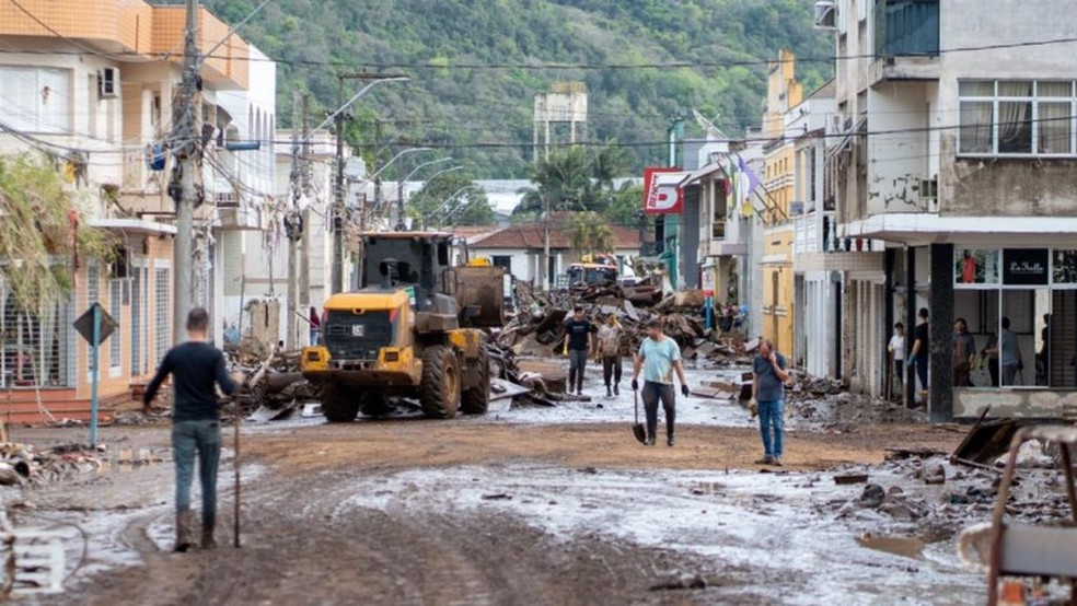 Efeito do ciclone extratropical em Muçum (RS), um dos 83 municípios atingidos, onde ocorreram 15 mortes contadas até esta quinta-feira (7/9) — Foto: Maurício Tonetto/Secom - Governo do RS