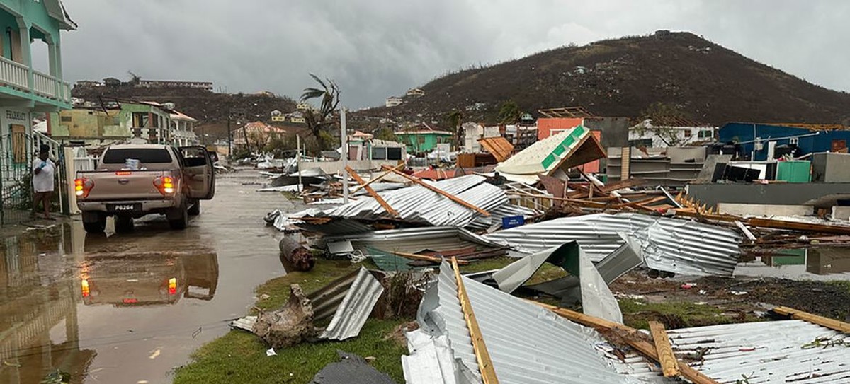 Huracán Beryl avanza hacia México tras causar daños en el Caribe |  Clima
