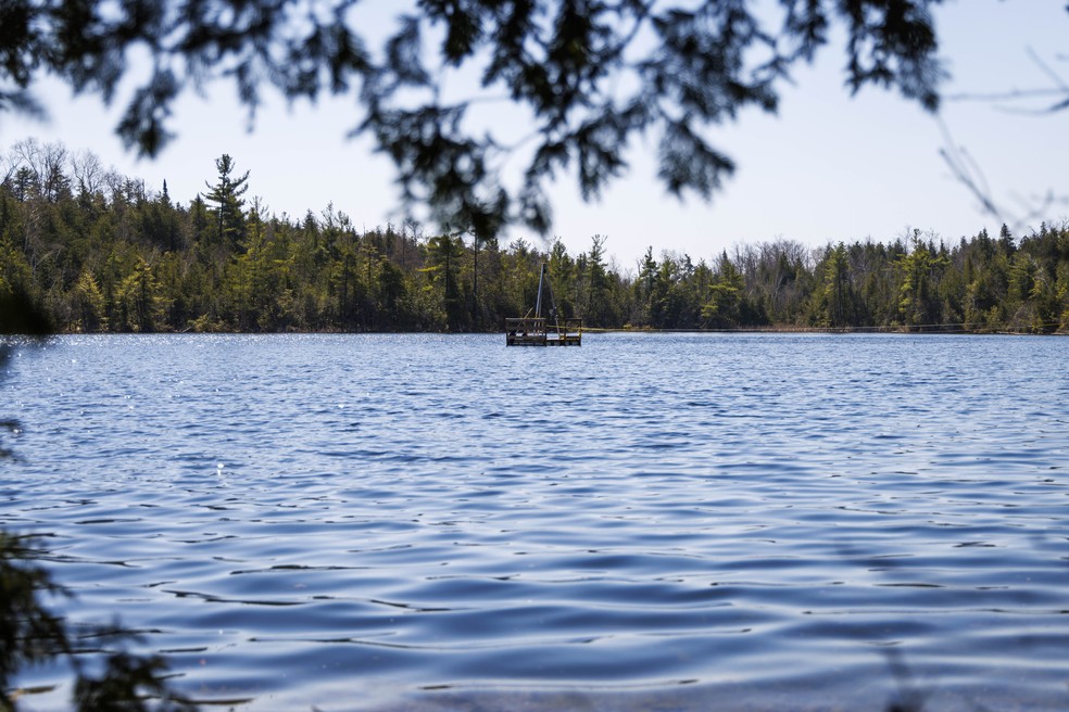 Lago Crawford, no Canadá, ponto inicial para o Antropoceno, segundo os cientistas do AWG — Foto: Brock University