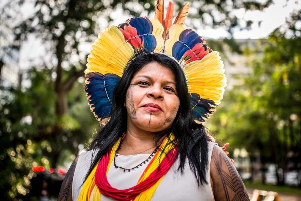 A líder indígena Sonia Guajajara, uma das brasileiras que integram a nova lista das cem pessoas mais influentes da revista Time — Foto: Articulação dos Povos Indígenas do Brasil / Divulgação