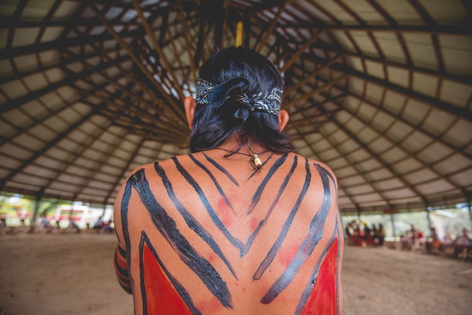 Indígena do povo Yawanawá na Aldeia Sagrada