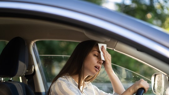 Calor pode aumentar acidentes no trânsito, alertam especialistas: “Encoste e tome líquidos gelados”