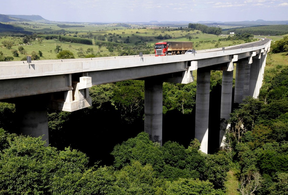 Viaduto da Serra de Botucatu, em São Paulo — Foto: Digna Imagem - Clóvis Ferreira