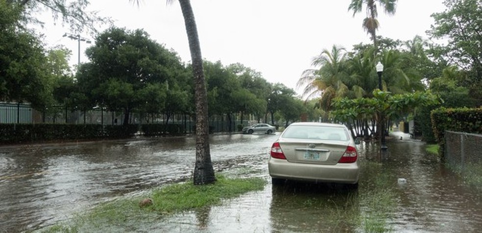 Rua de Miami inundada após tempestade — Foto: Foto: Getty Images