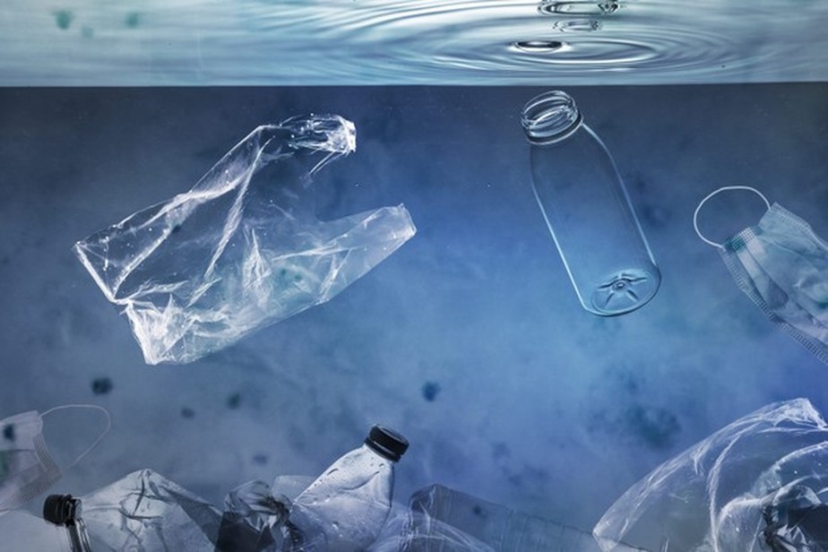 Pandemia gerou mais de 25 mil toneladas de lixo plástico para os oceanos