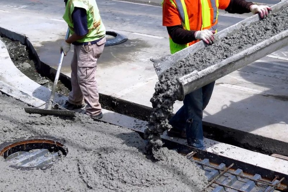 As vantagens do concreto C-Crete incluem a descarbonização do processo de produção, a economia de água e a sua fácil implementação — Foto: LinkedIn / C-Crete Technologies / Reprodução