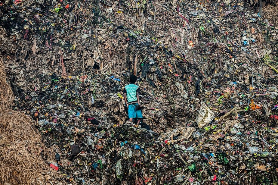 O Brasil é o quarto país do mundo a produzir mais lixo, uma média de 78 milhões de toneladas de lixo por ano