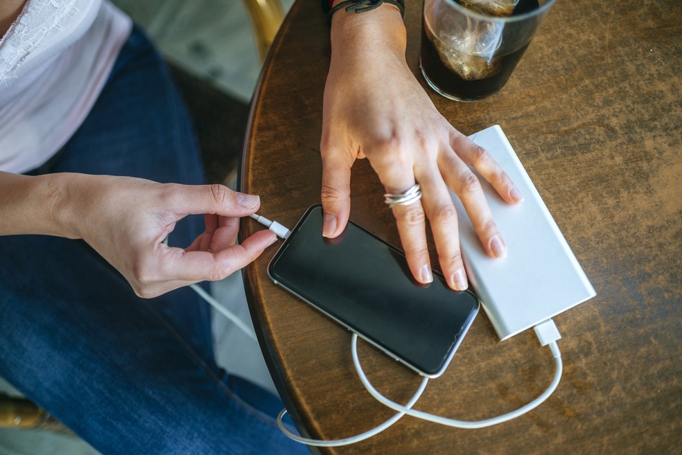 carregador celular — Foto: Getty Images