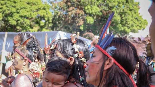 Em Brasília, mulheres indígenas celebram diversidade cultural e marcham por lutas comuns 
