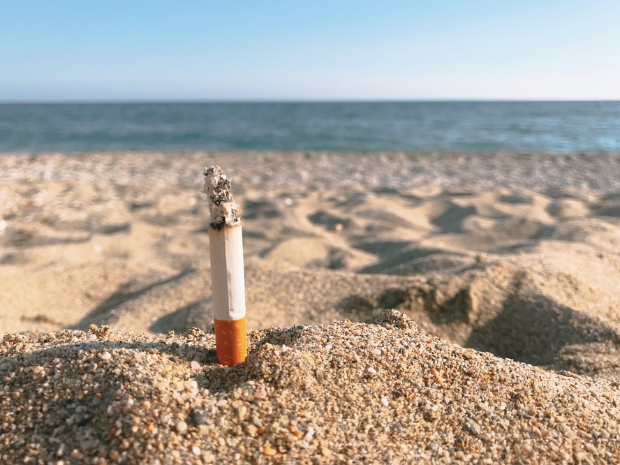 Bitucas de cigarro se transformam em asfalto para rodovias na Eslováquia