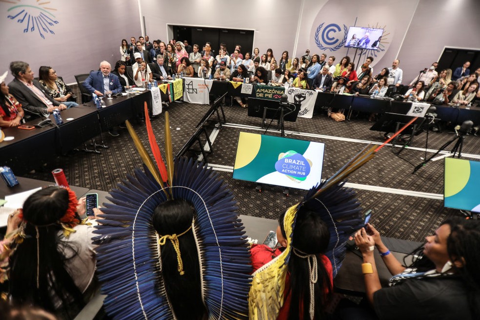 Presidente eleito participa de evento com indígenas em segundo dia de agenda pública na COP27, em Sharm el-Sheikh, no Egito — Foto: Getty Images